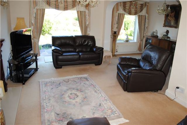  Image of 3 bedroom Detached house for sale in Pages Avenue Bexhill-on-Sea TN39 at East Sussex, TN39 3AP