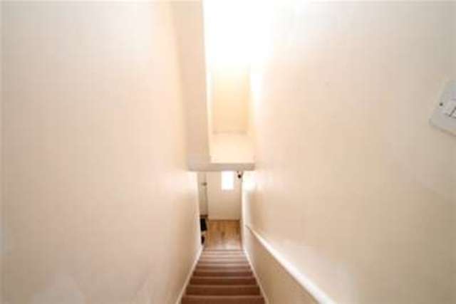  Image of 2 bedroom Flat to rent in Plough Lane Wallington SM6 at Wallington, SM6 8LS