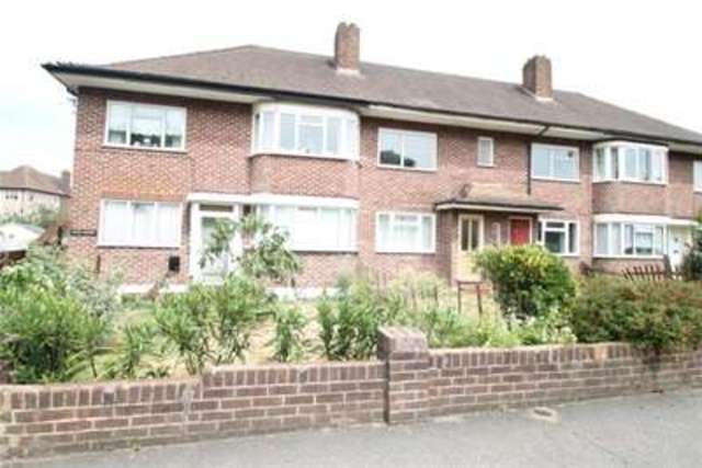  Image of 2 bedroom Flat to rent in Plough Lane Wallington SM6 at Wallington, SM6 8LS