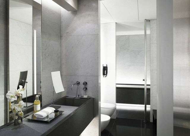  Image of 3 bedroom Flat to rent in Park Lane London W1K at Park Lane  London, W1K 7TN