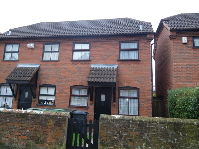  Image of 1 bedroom Detached house to rent in Park Lane Newbury RG14 at Newbury Berks Newbury, RG14 1EN