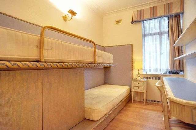  Image of 4 bedroom Flat to rent in Park Street London W1K at Park Street  London, W1K 7HQ