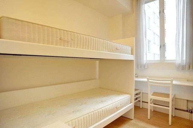  Image of 4 bedroom Flat to rent in Park Street London W1K at Park Street  London, W1K 7HQ
