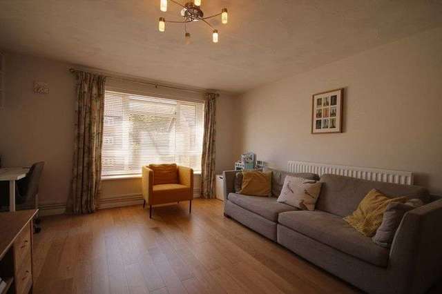  Image of 2 bedroom Flat for sale in Parklands Road Hassocks BN6 at Parklands Road,  Hassocks,, BN6 8LE