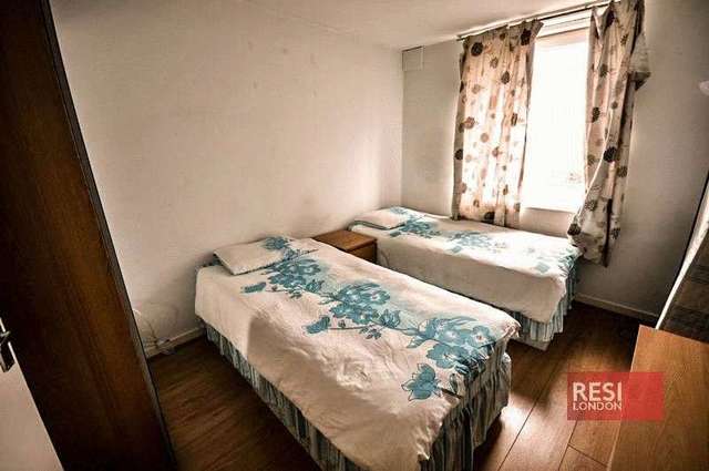  Image of 4 bedroom Flat to rent in Hall Place London W2 at Hall Place Parsons House Edgware Road, W2 1NE