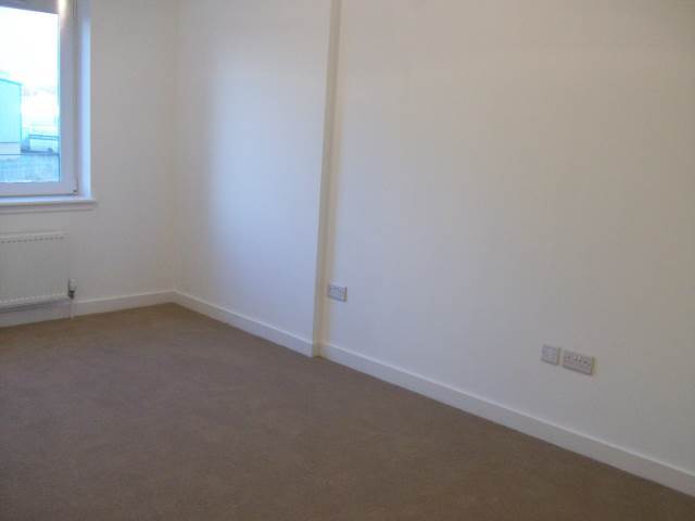  Image of 2 bedroom Flat to rent in Peffer Bank Edinburgh EH16 at Craigmillar Edinburgh Edinburgh, EH16 4FE