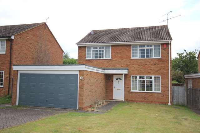  Image of 4 bedroom Detached house for sale in Penrith Way Aylesbury HP21 at Penrith Way  Aylesbury, HP21 7JZ