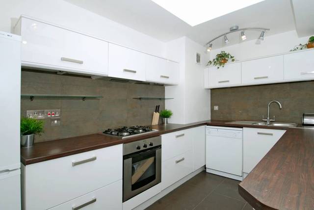  Image of 2 bedroom Flat to rent in Cheyne Walk London SW3 at Pier House  31 Cheyne Walk, SW3 5HN