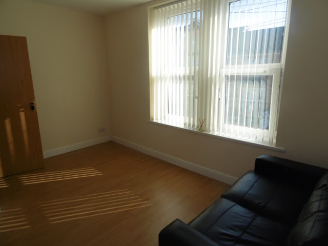  Image of 1 bedroom Apartment to rent in Piercefield Place Cardiff CF24 at Piercefield Place  Cardiff, CF24 0LD