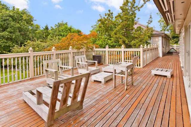  Image of 6 bedroom Detached house for sale in Pipers Green Lane Edgware HA8 at Edgware Middlesex Edgware, HA8 8DG