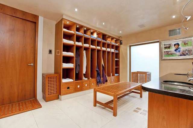  Image of 6 bedroom Detached house for sale in Pipers Green Lane Edgware HA8 at Edgware Middlesex Edgware, HA8 8DG