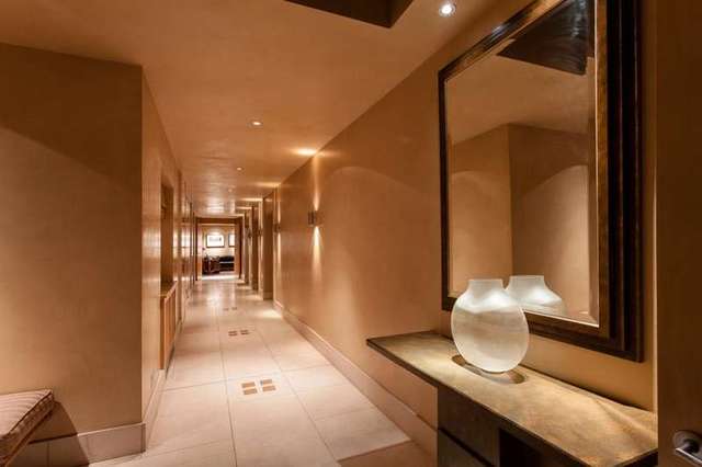  Image of 6 bedroom Detached house for sale in Pipers Green Lane Edgware HA8 at Edgware Middlesex Edgware, HA8 8DG