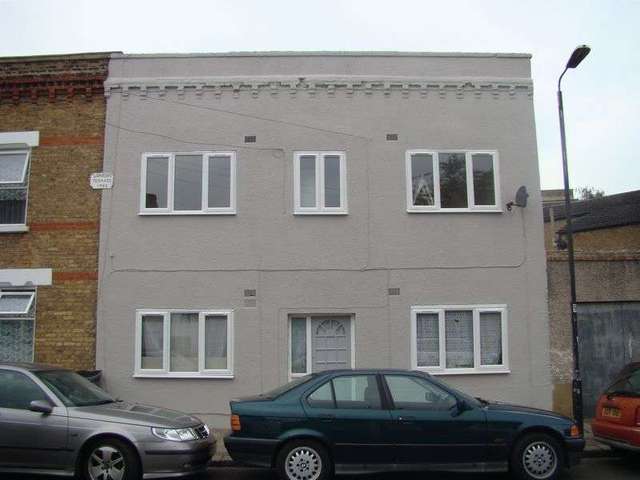  Image of 3 bedroom Terraced house to rent in London Road London E13 at London Road  London, E13 0DE