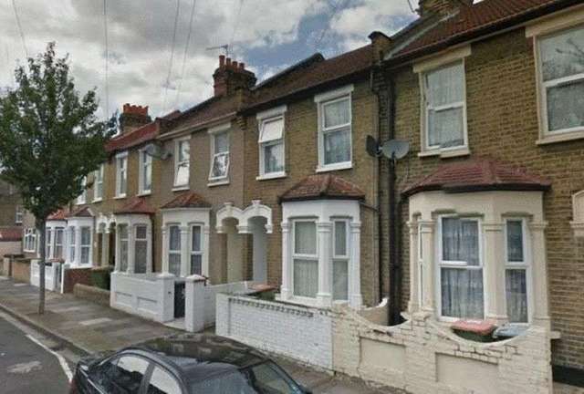 Image of 3 bedroom Terraced house to rent in Glasgow Road London E13 at Glasgow Road  LONDON, E13 9HP