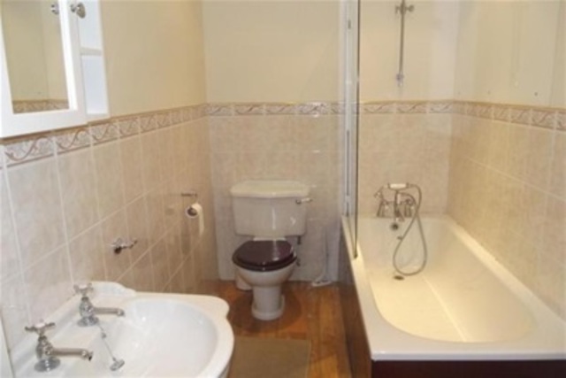  Image of 2 bedroom Flat to rent in Port Street Stirling FK8 at Stirling Town Stirling Stirling, FK8 2ER