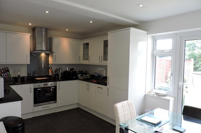  Image of 2 bedroom Terraced house to rent in Pound Place Close Shalford Guildford GU4 at Shalford  Guildford, GU4 8HL