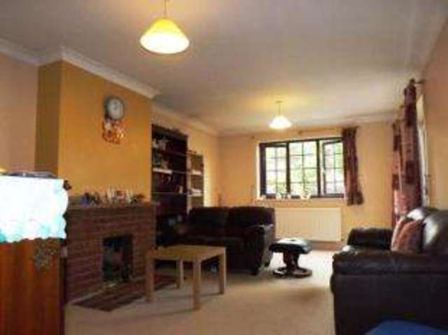  Image of 4 bedroom Detached house for sale in Powers Close Sandy SG19 at Sandy Bedfordshire Girtford, SG19 1JS