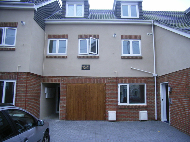  Image of 1 bedroom Flat to rent in Powerscourt Road Portsmouth PO2 at 64 Powerscourt Road North End Portsmouth, PO2 7JN