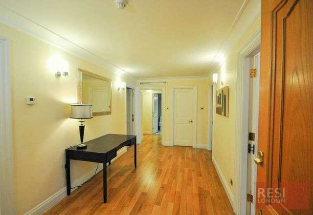  Image of 3 bedroom Flat to rent in Prince of Wales Terrace London W8 at Prince of Wales Terrace  London, W8 5PE
