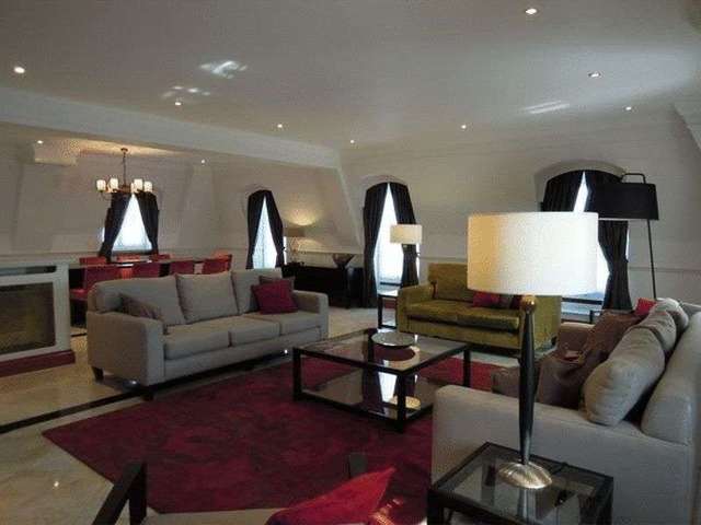  Image of 3 bedroom Flat to rent in Prince of Wales Terrace London W8 at Prince of Wales Terrace  London, W8 5PE