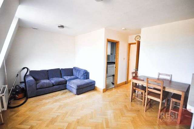  Image of 2 bedroom Flat to rent in Prince Regent Mews London NW1 at Prince Regent Mews Netley Street London, NW1 3EW