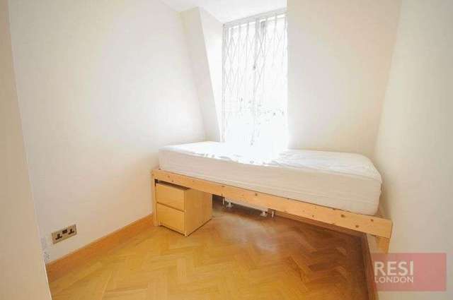  Image of 2 bedroom Flat to rent in Prince Regent Mews London NW1 at Prince Regent Mews Netley Street London, NW1 3EW