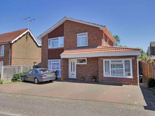  Image of 4 bedroom Detached house for sale in Princess Road Crawley RH11 at Princess Road West Green Crawley, RH11 7BJ
