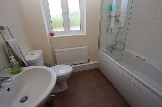  Image of 2 bedroom Flat for sale in Priory Chase Pontefract WF8 at Priory Chase  Pontefract, WF8 1TJ