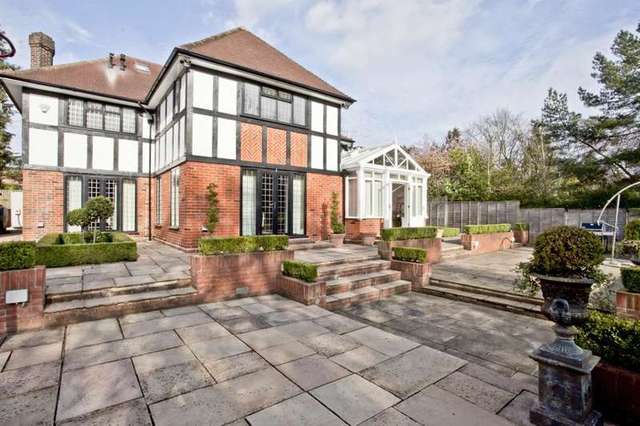  Image of 5 bedroom Detached house for sale in Priory Drive Stanmore HA7 at Stanmore Middlesex Stanmore, HA7 3HL