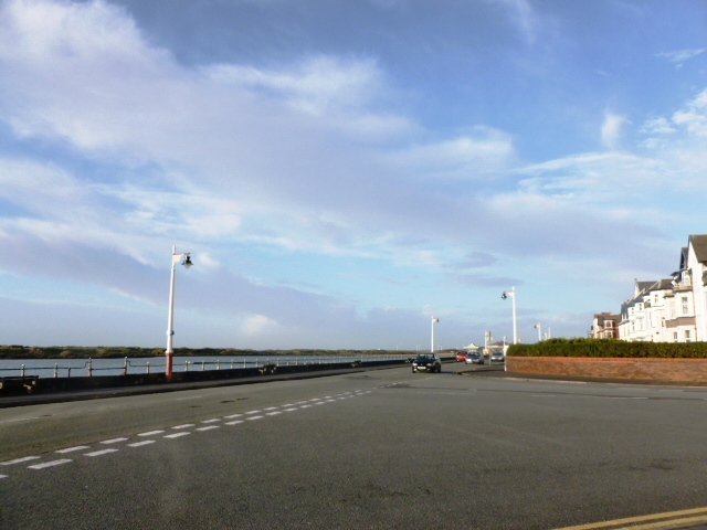 Image of 2 bedroom Apartment to rent in Promenade Southport PR9 at Southport, PR9 0HZ