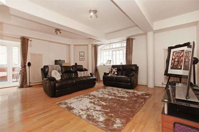  Image of 2 bedroom Flat to rent in Wapping High Street London E1W at Wapping High Street  London, E1W 3NH