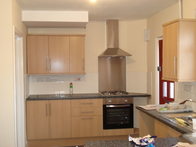  Image of 3 bedroom Semi-Detached house to rent in Quinton Road West Quinton Birmingham B32 at Quinton Road West  Quinton, B32 1PG