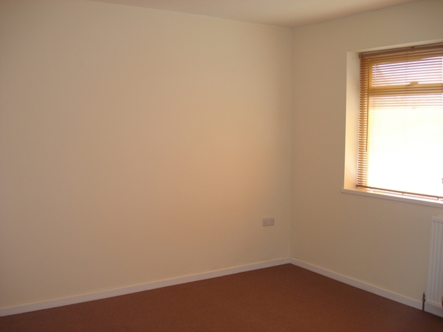  Image of 3 bedroom Semi-Detached house to rent in Quinton Road West Quinton Birmingham B32 at Quinton Road West  Quinton, B32 1PG