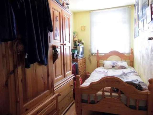  Image of 3 bedroom Maisonette for sale in Rainhill Way London E3 at Rainhill Way  London, E3 3JD