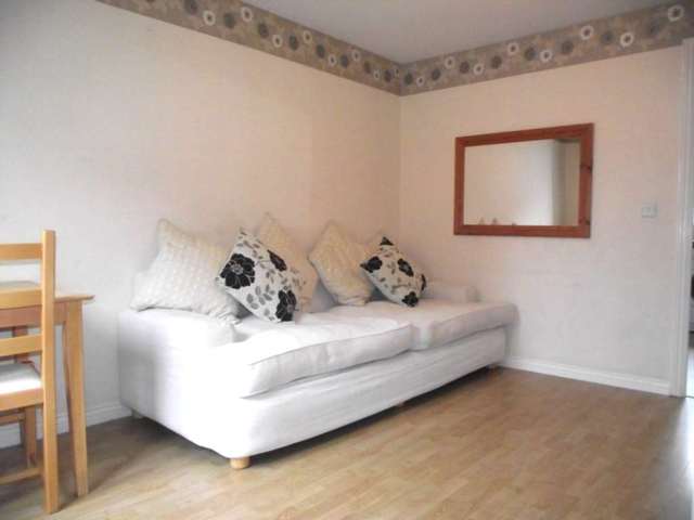  Image of 3 bedroom Semi-Detached house to rent in Reuben Walk Earls Colne Colchester CO6 at Reuben Walk Earls Colne Colchester, CO6 2TB