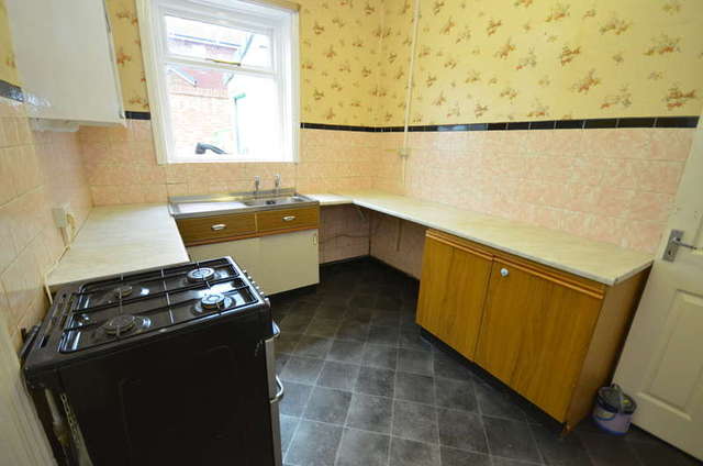  Image of 3 bedroom Terraced house to rent in Rockcliffe Street Blackburn BB2 at Blackburn Ewood, BB2 3AR