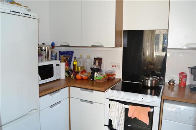  Image of 1 bedroom Flat to rent in Rushdon Close Gidea Park Romford RM1 at Romford Essex Romford, RM1 2RE