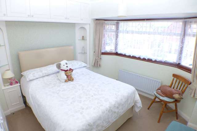  Image of 3 bedroom Terraced house for sale in Rosebery Avenue Sidcup DA15 at Rosebery Avenue  Sidcup, DA15 8HZ