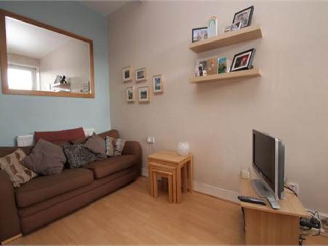  Image of 1 bedroom Flat to rent in Roseburn Street Edinburgh EH12 at Roseburn Edinburgh Edinburgh, EH12 5PN