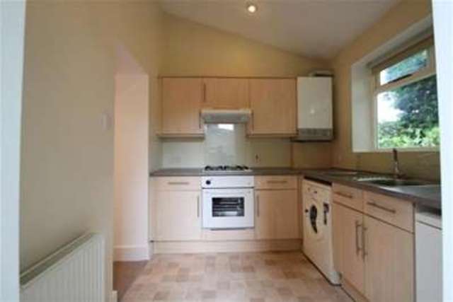  Image of 2 bedroom Flat to rent in Rosenthal Road London SE6 at London, SE6 2BY