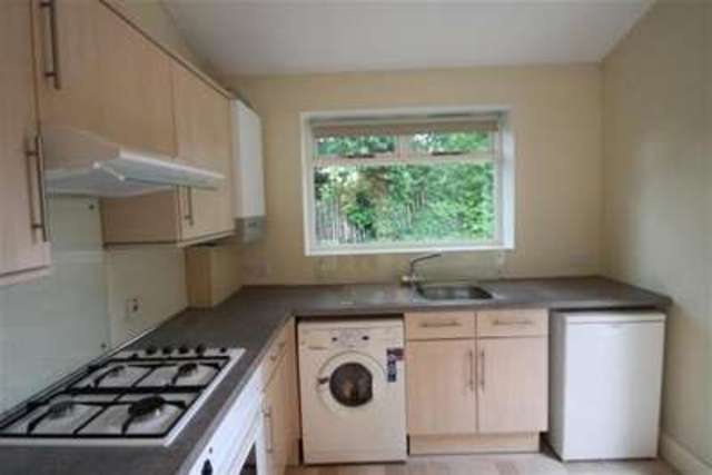  Image of 2 bedroom Flat to rent in Rosenthal Road London SE6 at London, SE6 2BY