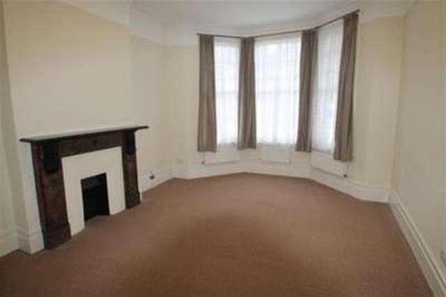  Image of 2 bedroom Flat to rent in Rosenthal Road London SE6 at London, SE6 2BY