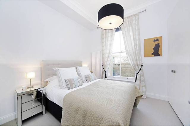  Image of 1 bedroom Flat to rent in Russell Gardens London W14 at Russell Gardens  London, W14 8EZ