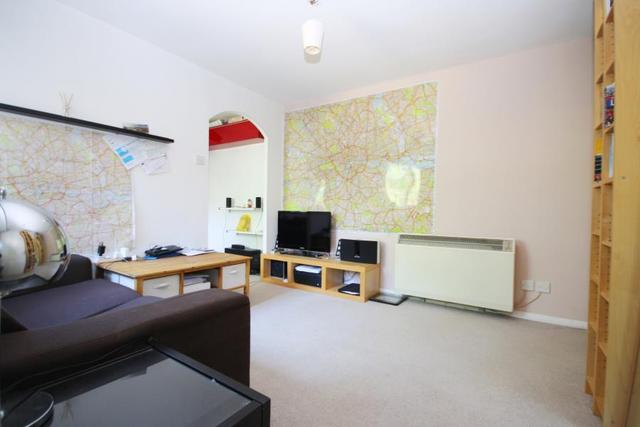  Image of 1 bedroom Flat to rent in Ruston Road London SE18 at London, SE18 5QX