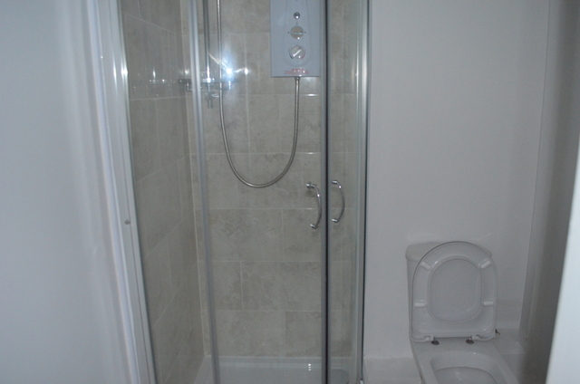  Image of 1 bedroom Ground Flat to rent in Salisbury Avenue Armley Leeds LS12 at Salisbury Avenue  Leeds, West Yorkshire, England, LS12 2AR