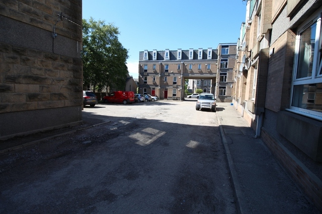  Image of 1 bedroom Flat to rent in Salisbury Court Aberdeen AB10 at West End Aberdeen Aberdeen, AB10 6PN