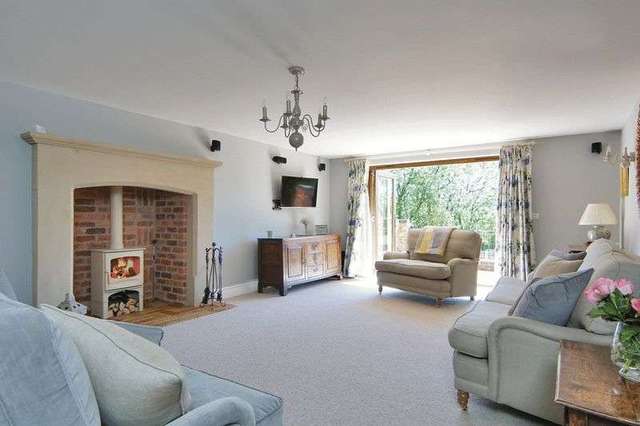  Image of 5 bedroom Detached house for sale in Salmon Lane Kirkby-in-Ashfield Nottingham NG17 at Salmon Lane Kirkby-In-Ashfield Nottingham, NG17 9HB