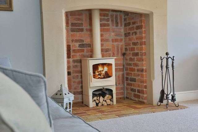  Image of 5 bedroom Detached house for sale in Salmon Lane Kirkby-in-Ashfield Nottingham NG17 at Salmon Lane Kirkby-In-Ashfield Nottingham, NG17 9HB