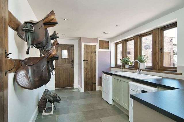  Image of 5 bedroom Detached house for sale in Salmon Lane Kirkby-in-Ashfield Nottingham NG17 at Salmon Lane Kirkby-In-Ashfield Nottingham, NG17 9HB