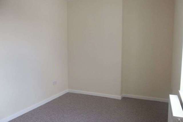  Image of 1 bedroom Flat to rent in King Edward Road Saltash PL12 at King Edward Road  Saltash, PL12 4EQ